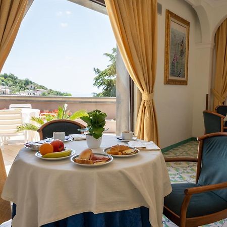 Hotel Montana Sant'Agata sui due Golfi Ngoại thất bức ảnh
