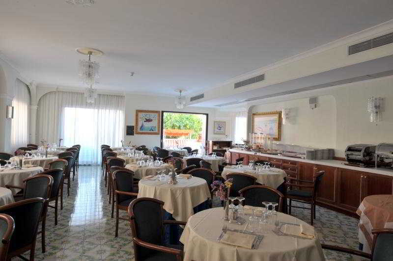 Hotel Montana Sant'Agata sui due Golfi Ngoại thất bức ảnh