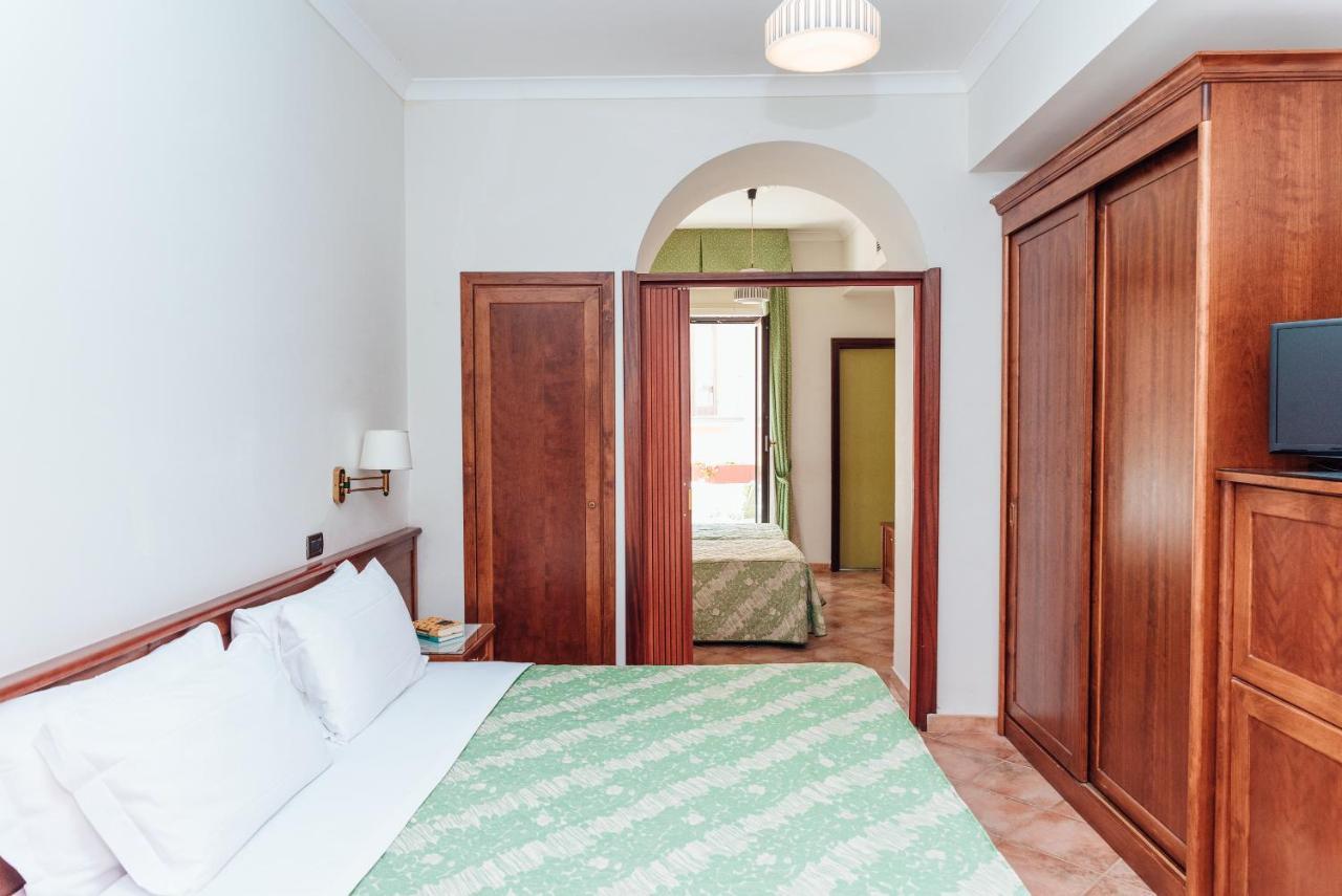 Hotel Montana Sant'Agata sui due Golfi Ngoại thất bức ảnh