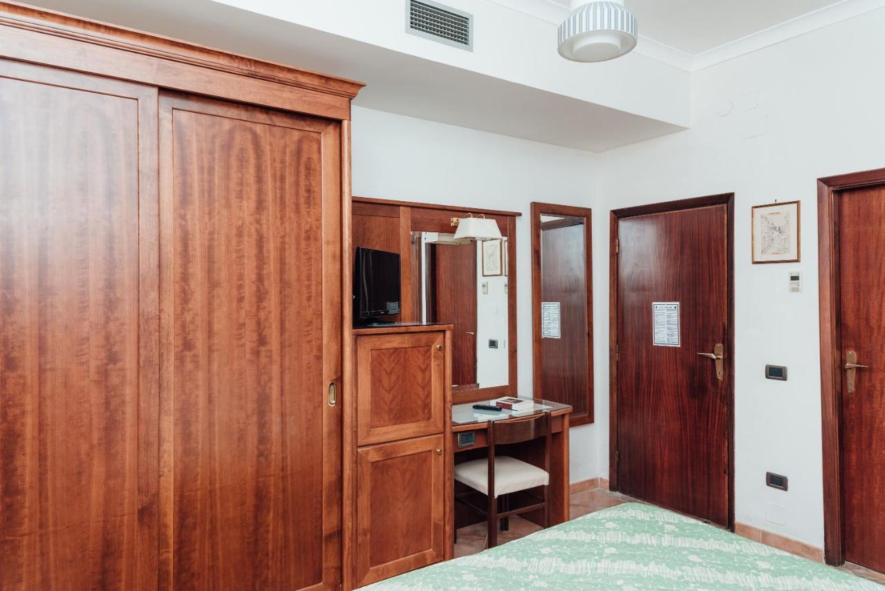 Hotel Montana Sant'Agata sui due Golfi Ngoại thất bức ảnh