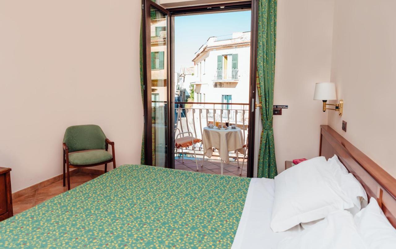 Hotel Montana Sant'Agata sui due Golfi Ngoại thất bức ảnh