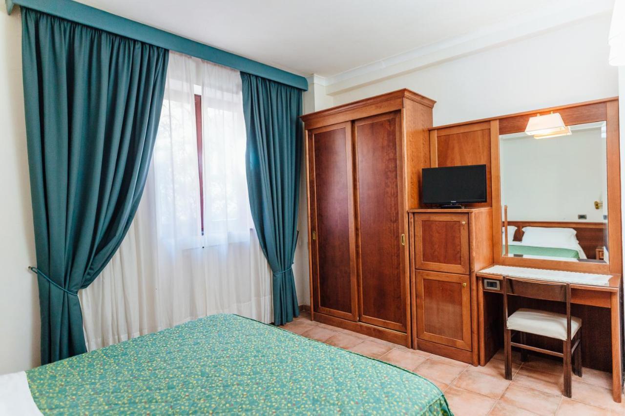 Hotel Montana Sant'Agata sui due Golfi Ngoại thất bức ảnh