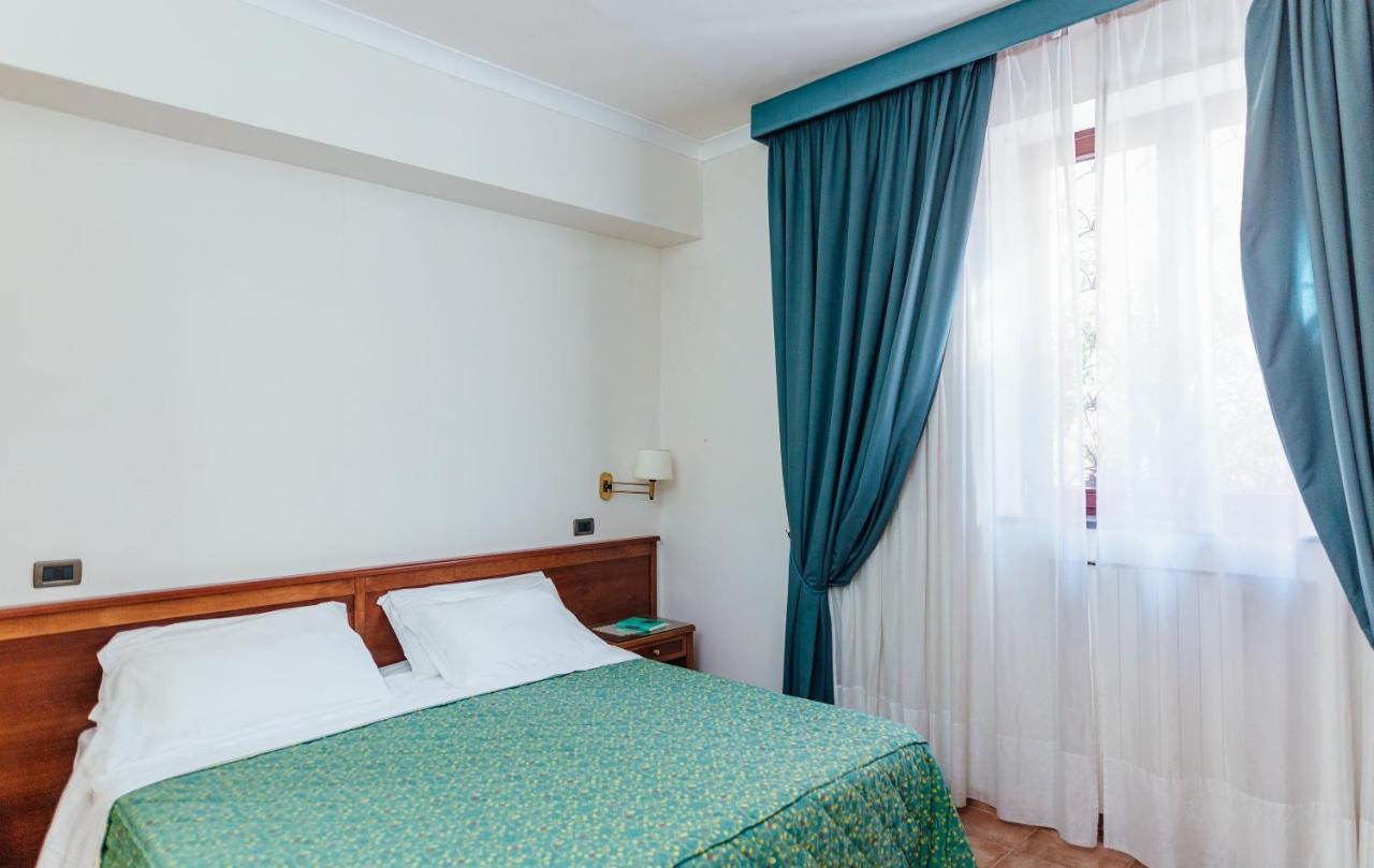 Hotel Montana Sant'Agata sui due Golfi Ngoại thất bức ảnh